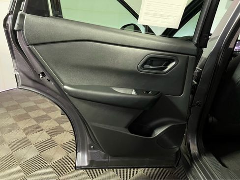 Used 2024 Nissan Rogue S image 22