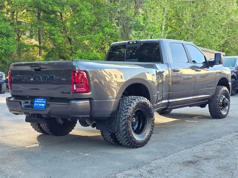 Used 2025 RAM 3500 Laramie AWD/4WD image 7