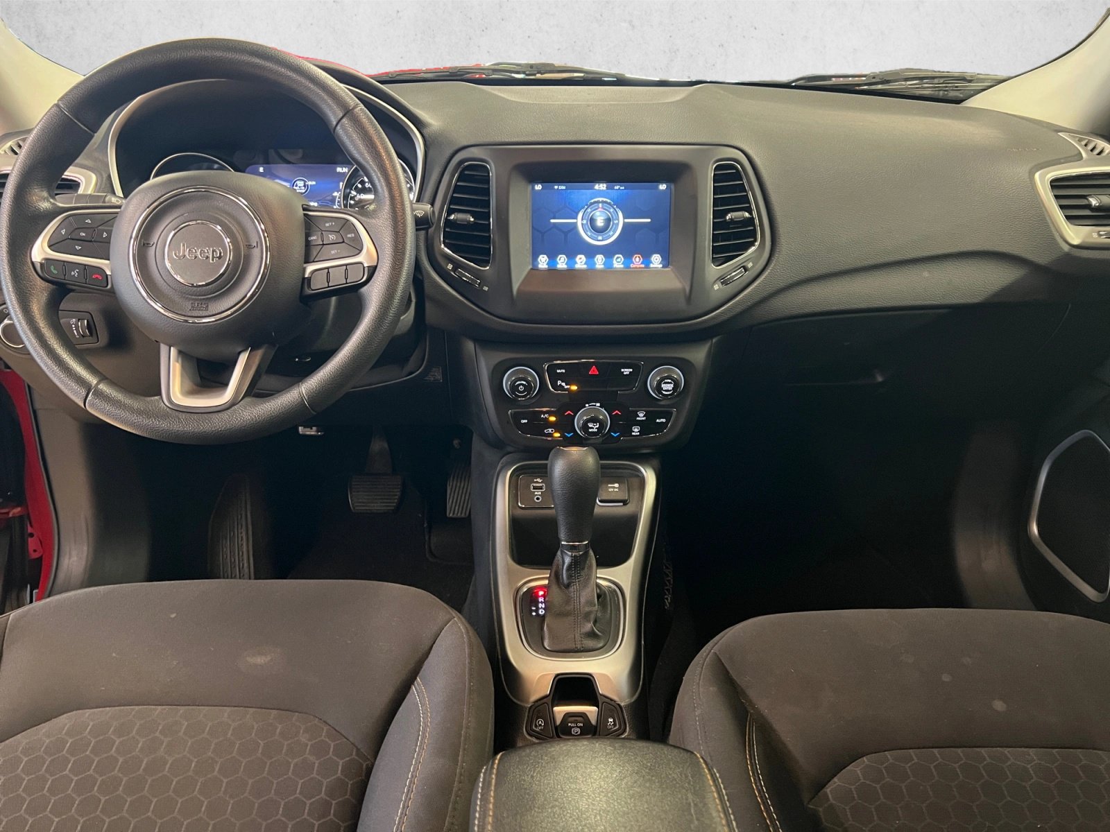 Used 2018 Jeep Compass Sport w/ Tech Group FWD image 20