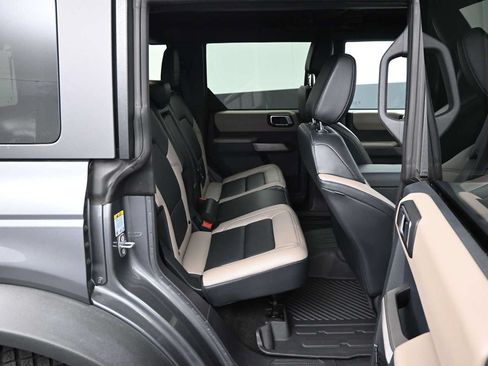 Used 2023 Ford Bronco Wildtrak AWD/4WD image 25