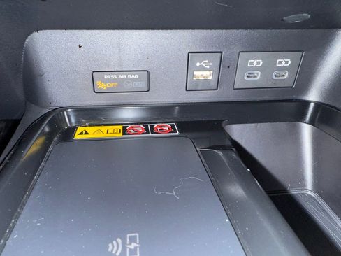 Used 2025 Toyota Camry LE w/ Convenience Package FWD image 41