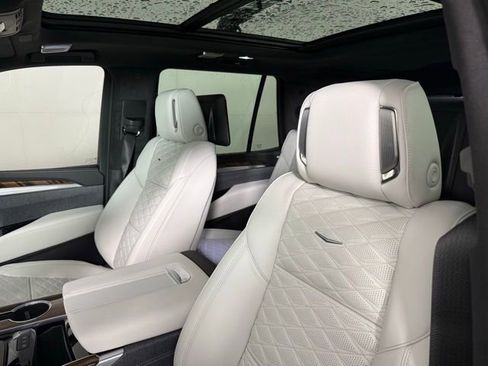 New 2026 Cadillac Escalade Platinum Sport w/ LPO, ONYX Package AWD/4WD image 6