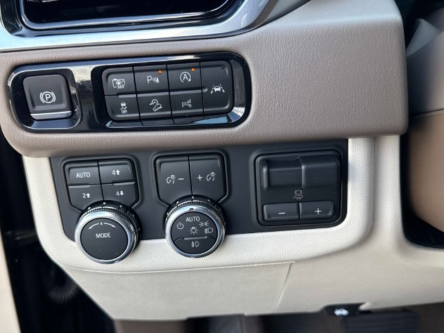 New 2026 GMC Yukon Denali w/ Advanced Technology Package AWD/4WD image 33