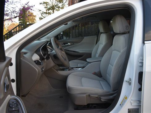 Used 2020 Chevrolet Malibu LS image 7