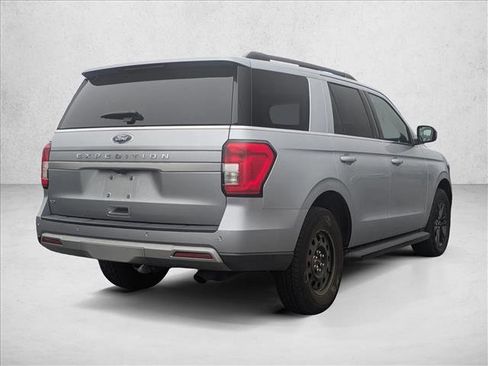 Used 2024 Ford Expedition XLT image 5