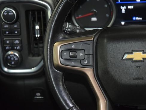 Used 2022 Chevrolet Silverado 3500 High Country image 38