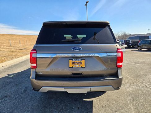 Used 2018 Ford Expedition XLT w/ Equipment Group 202A image 5