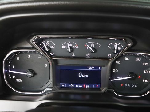 Used 2021 GMC Sierra 2500 SLE w/ SLE Value Package; AWD/4WD image 16