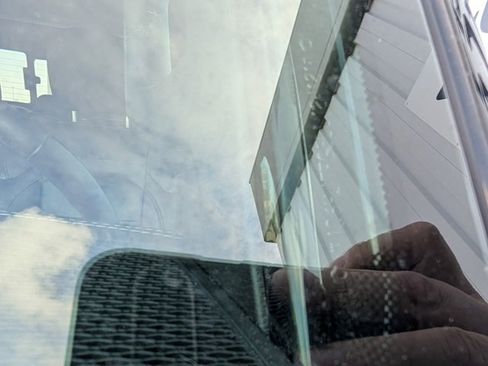 Used 2020 Jeep Gladiator Overland image 25