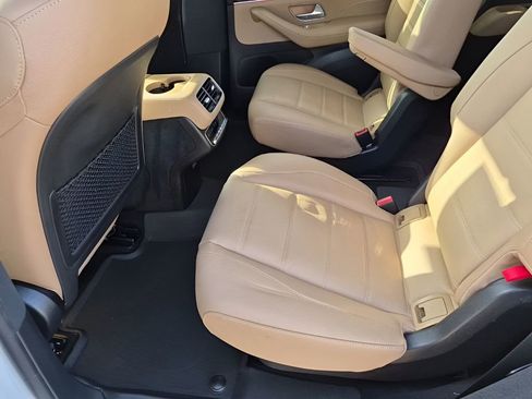 Used 2024 Mercedes-Benz GLS 450 4MATIC image 20