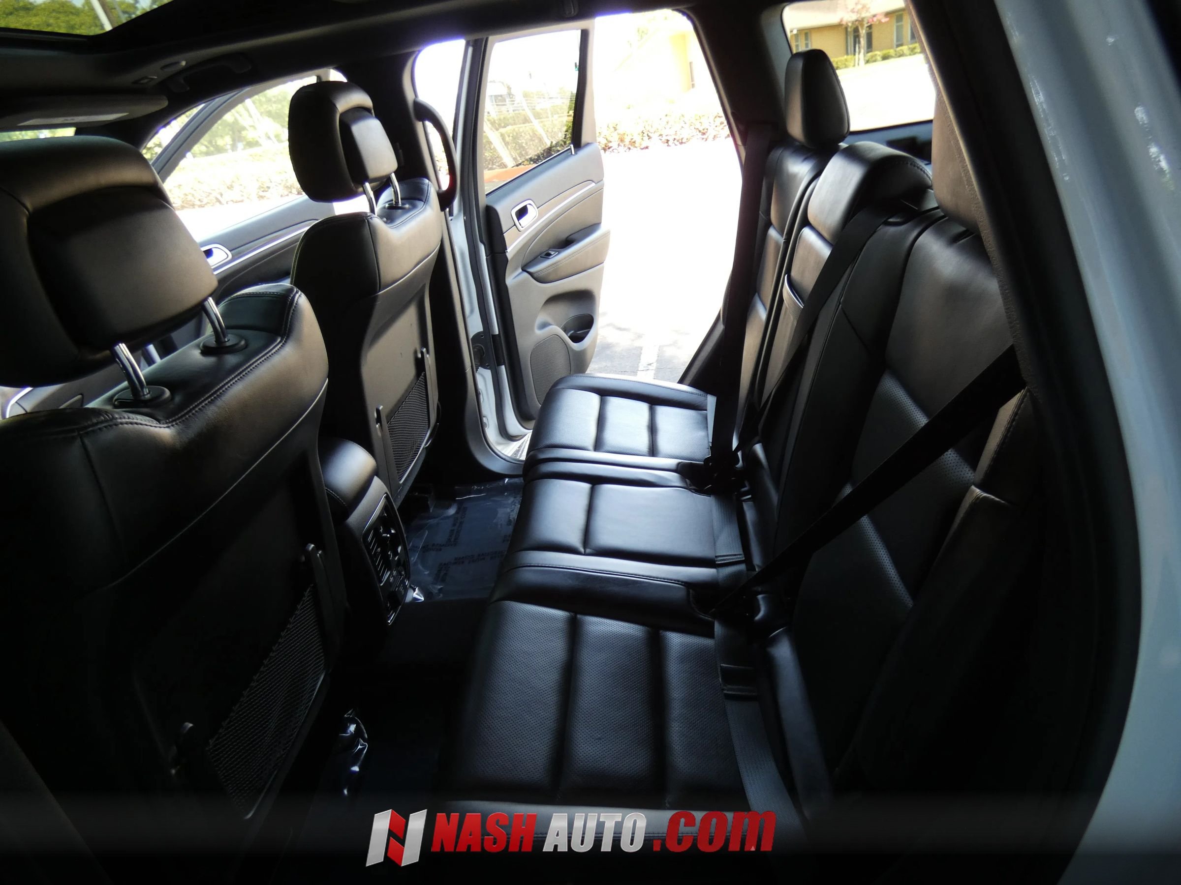 Used 2019 Jeep Grand Cherokee Limited w/ Luxury Group II AWD/4WD image 46