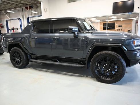 Used 2025 GMC Hummer EV 2X w/ LPO, Dark Essentials Package image 4