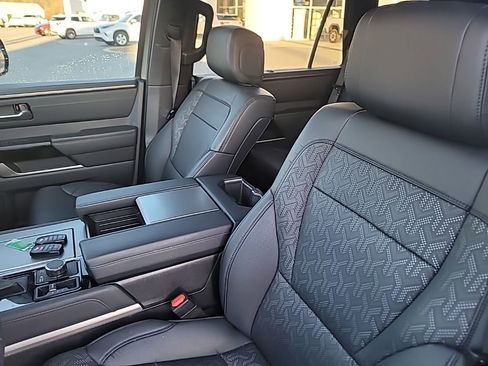 Used 2025 Toyota Sequoia 4WD image 10