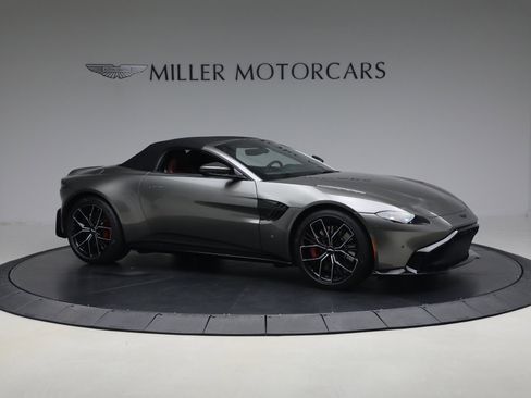 Used 2021 Aston Martin V8 Vantage Roadster image 22