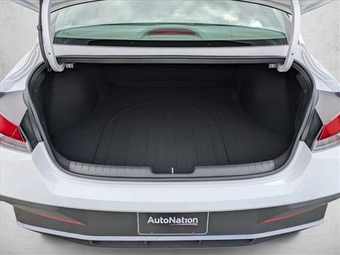 New 2026 Hyundai Elantra SE FWD image 6