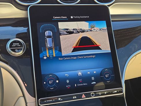 Used 2025 Mercedes-Benz GLC 300 4MATIC image 19