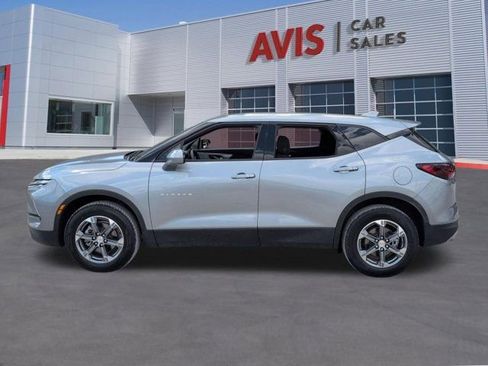 Used 2025 Chevrolet Blazer LT FWD image 10