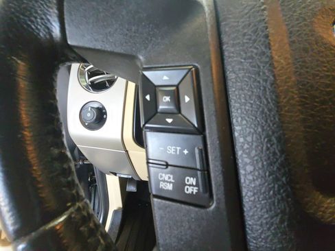 Used 2015 Ford Expedition XLT AWD/4WD image 26