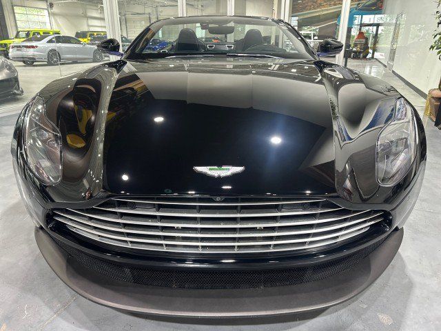Used 2019 Aston Martin DB11 Volante RWD image 25