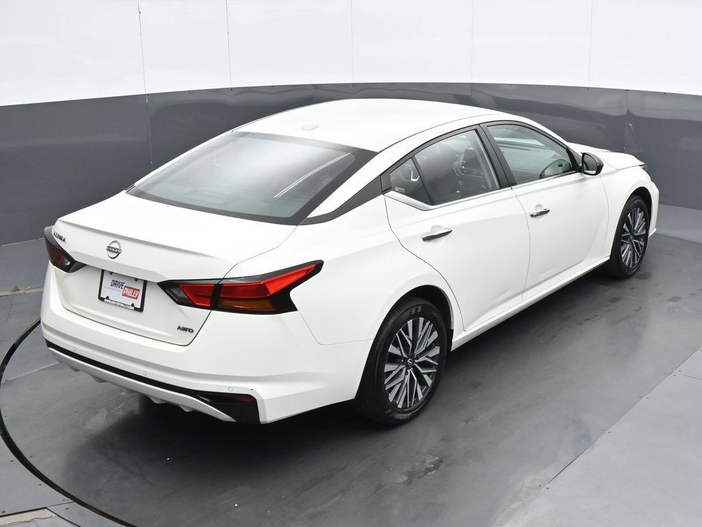 Used 2025 Nissan Altima 2.5 SV AWD/4WD image 21
