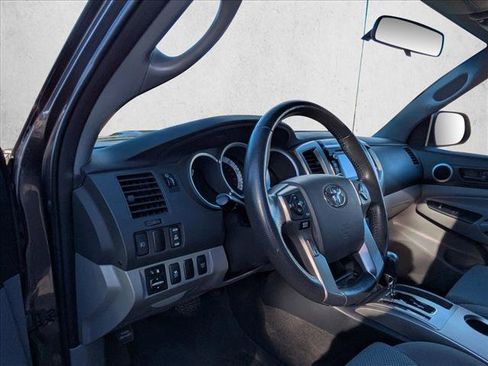 Used 2014 Toyota Tacoma 4x4 Access Cab V6 image 10