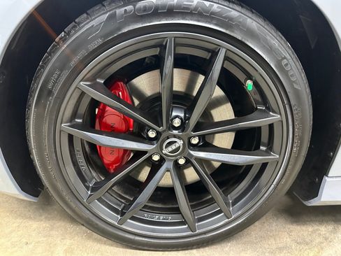 Used 2024 Nissan Z Performance w/ Floor Mat Package RWD image 29