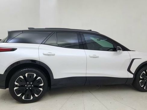 Used 2025 Chevrolet Blazer EV RS image 6