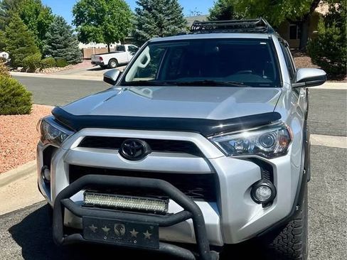 Used 2019 Toyota 4Runner SR5 AWD/4WD image 2