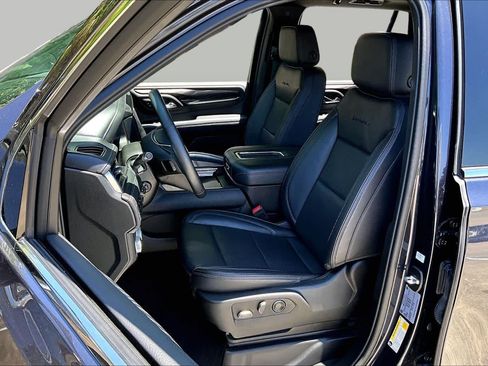 Used 2024 GMC Yukon Denali RWD image 7