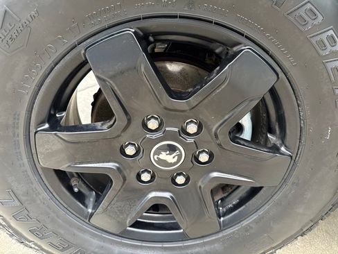 Used 2022 Ford Bronco Black Diamond AWD/4WD image 34