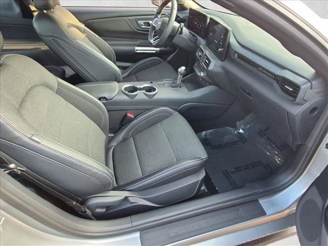 Used 2024 Ford Mustang Coupe RWD image 19
