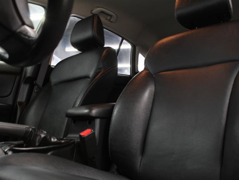 Used 2014 Subaru Crosstrek 2.0i Limited AWD/4WD image 8