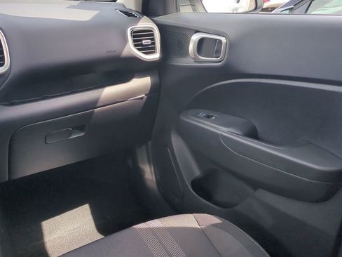 New 2026 Hyundai Venue SEL FWD image 19
