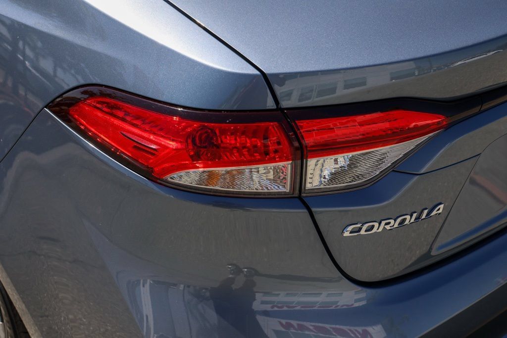 Used 2020 Toyota Corolla LE FWD image 8