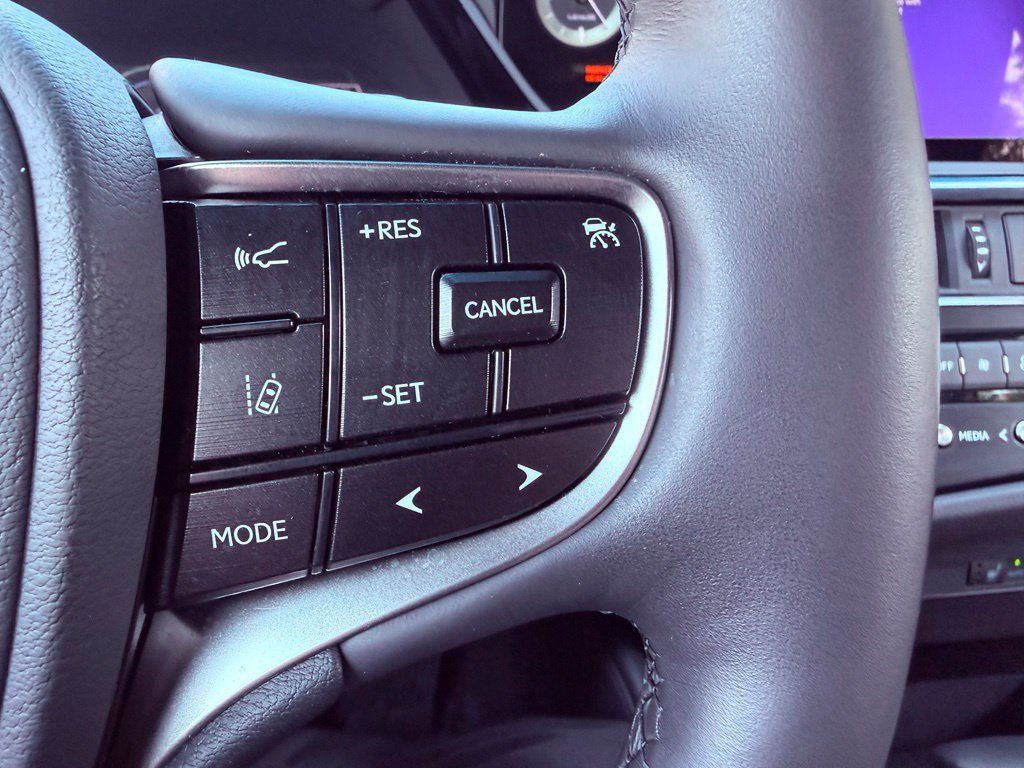 Certified 2025 Lexus ES 300h w/ Premium Package FWD image 21
