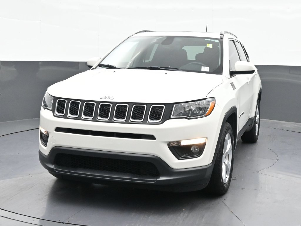 Used 2021 Jeep Compass Latitude w/ Sun and Sound Group FWD image 9