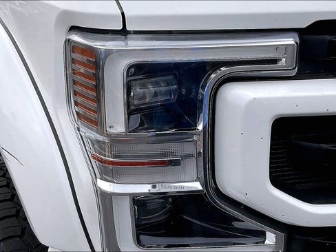 Used 2020 Ford F250 Platinum w/ FX4 Off-Road Package AWD/4WD image 28