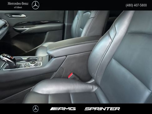 Used 2024 Cadillac XT4 Luxury w/ Cold Weather Package image 15