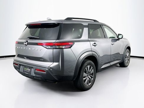 Used 2025 Nissan Pathfinder SV AWD/4WD image 9