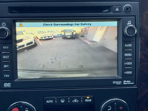 Used 2011 GMC Yukon Denali RWD image 53