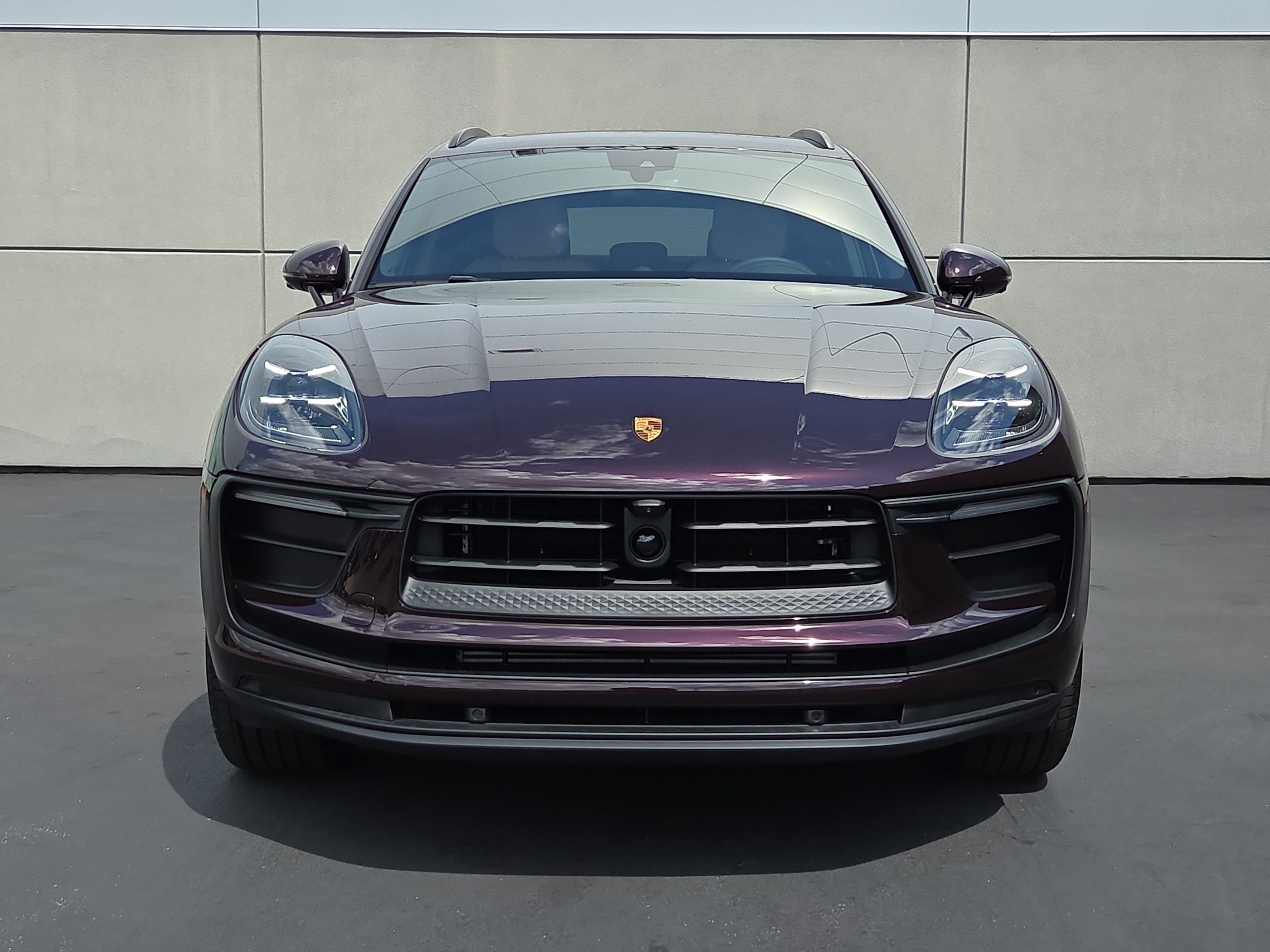 Certified 2025 Porsche Macan AWD/4WD image 10