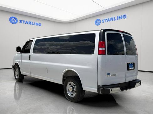 Certified 2025 Chevrolet Express 3500 LT w/ LT Preferred Equipment Group RWD image 5