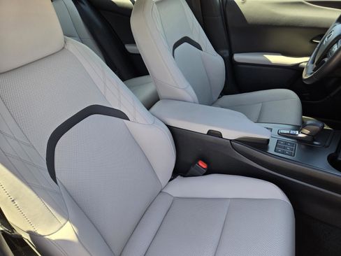 Certified 2025 Lexus UX 300h FWD w/ Accessory Package (Z1) image 8