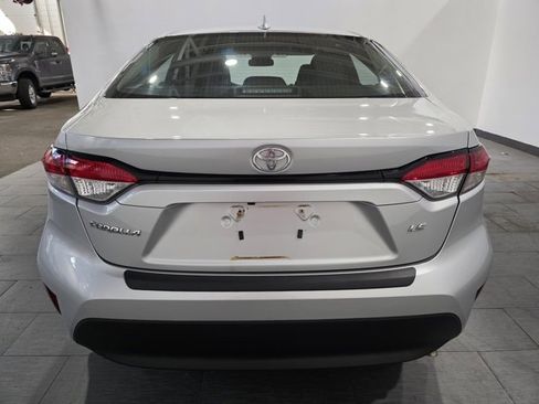 Used 2023 Toyota Corolla LE image 4