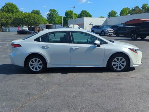 Certified 2025 Toyota Corolla LE image 4