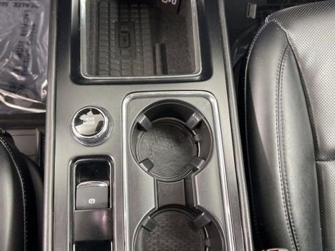Used 2023 Lincoln Corsair AWD w/ Equipment Group 101A image 12