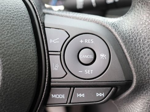 Used 2020 Toyota RAV4 XLE w/ All Weather Liner Package AWD/4WD image 27