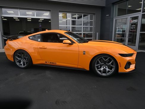 New 2026 Ford Mustang GT Premium w/ GT Performance Package RWD image 8