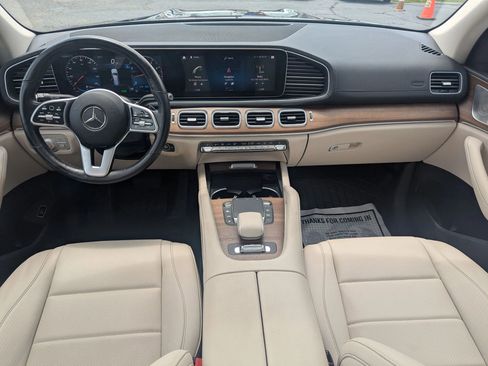 Used 2022 Mercedes-Benz GLS 450 4MATIC image 16