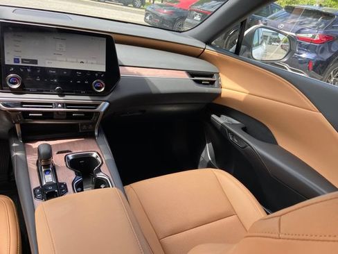 Used 2023 Lexus RX 350 Premium w/ Accessory Package AWD/4WD image 16